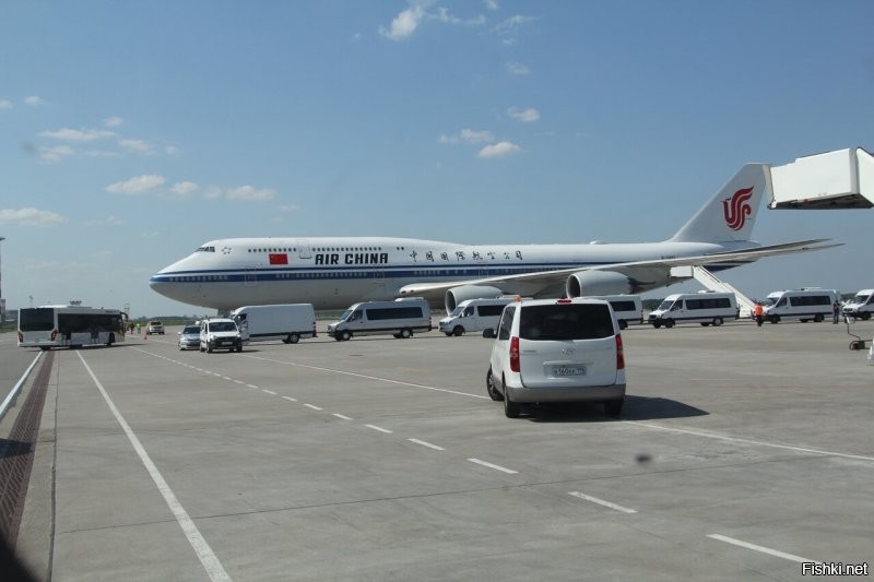 Boeing 747-89L - Air China бортовой
№ B-2479.борт №1 Китая. в Пулково. Реально огромный. Си Дзиньпин  на нём прилетал