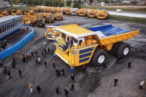 А лучше на Белазе! 
Можно и прямо от Минска, причем в любую сторону!
