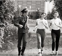 Спит слон и видит сон, что он...