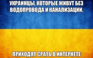 Мужчина построил дом из бутылок и хотел открыть в нем музей космонавтики