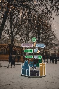 Калининградская область. После закрытия границ на карантин, все супер туристы, которые обычно убывали на курорты иностранщины, едут к нам. И концентрация свинства, тупизны, хамства, отборного быдлячества теперь у нас просто зашкаливает. Раньше мы никогда так не ненавидели приезжих. Даже наоборот, всегда старались угодить, зазывали ещё и прочее. Но вот несколько персонажей, могут насмерть отбить любое гостеприимство и доброжелательность. А таких, к сожалению, с каждым годом становится всё больше.