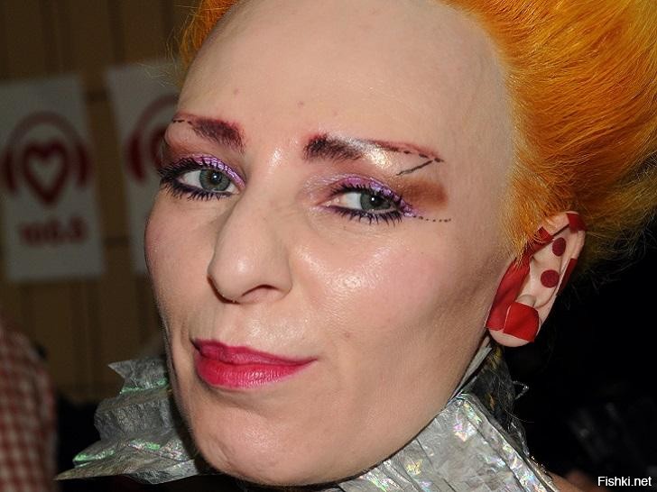 На Агузарову похожа.