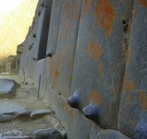 или вы считаете что многотонные глыбы, обрабатывались этим ,ну это просто смешно)