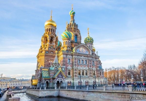 пожалуй....
лучше так

или так

и так тоже ничего..

.....
Но я из Питера и мне ближе Спас На Крови...