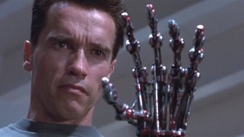 Всё верно: в пальцах только тяги - приводы в других местах)))