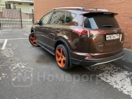 Странно видеть такую надпись на обычном РАВ 4.