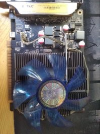 Поделюсь и я своим поделием) заколхозил на видеокарту при помощи железного конструктора кулер от радиатора ЦПУ, 3 года валялся без дела и нашел наконец себе место) 

по звуку на удивление шуршит довольно тихо, понятное дело самой видеокарте вообще прекрасно учитывая что оригинальный кулер (который просто сломался) был раза в три меньше
