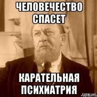 Художник создает арт-инсталляции из мусора, выброшенного на пляж