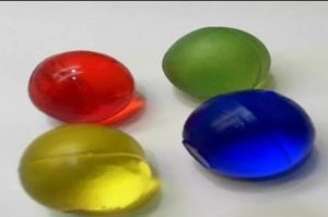 Детям купил как-то! Все стены и потолки были в пятнах от этих лизунов!:)