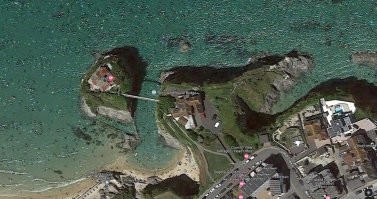 Городок называется Newquay.
А вот и этот отельчик:
Island Cres, Newquay TR7 1EA, Великобритания