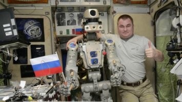 Новогоднее видео от Boston Dynamics