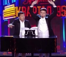 Инженер-строитель, начальник трестов с именем типа ТувинВсехСтрой, инструктор крайкома КПСС, зам председателя по архитектуре и строительству, потом МЧС, потом губернатор Московской области, и вот министр обороны.
Ну что сказать, это точно лучше, чем президент играющий ху.ем на рояле.
Но не надо ему наставлять солдат, там ребята поумнее в некоторых вопросах.