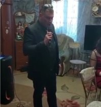 Жалко, что этот вовремя свинтил на днюху к ребёнку