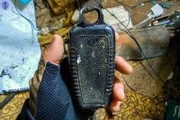 Не "пульт", а микрофон с тангентой, капсюль ДЭМШ выломан.