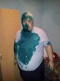 Низачот. Не зелёная.
Вот, учитесь
