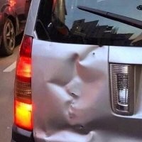 Напоминает этого