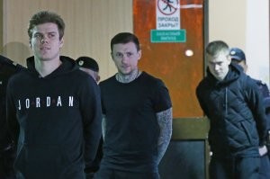 Самобытные команды:
Роман Ерёменко дисквалифицирован на два года за употребление кокаина.
  Алана Мамаева обвинила бывшего мужа-футболиста в употреблении наркотиков.
 Про Кокорина надеюсь слышали.)))