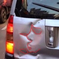 похоже на двух целующихся...