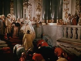 В Одессе снесли памятники Екатерине II и Александру Суворову