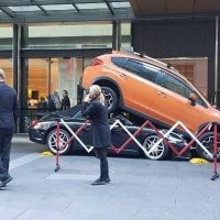 Почему я своим девкам машину не покупаю?
 Потому...
 У меня столько денег нету...