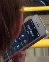 Чё сразу – переименовала?
Может, Гавнюк – фамилия подруги/знакомой, у скакуасов всякие бывают фамилии.
А это номер мужа этой самой подруги/знакомой. Вот и пожалуйста: муж Гавнюк.