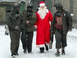 Вот именно и спецовка стираная у всех)
Вот шахтёры