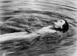 Красавица, оказавшаяся ещё и умницей и предвосхитившая своё время