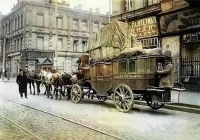 "Маpшрутка" Киeв-Житoмир, примeрно 1900 год

А год правильный? Очень сильно напоминает Великую Украину  2023 года...