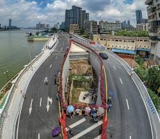 Семья из Уэльса 40 лет прожила в центре перекрестка