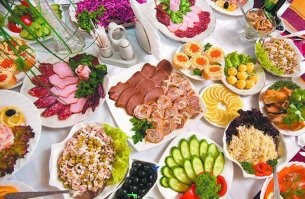 я "старовер" , для меня вот красивая подача блюда :)
