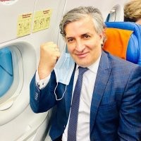 Надо было вот этого адвоката нанимать, он бы его на первом же слушании отмазал бы:
"Судья-джан, он трахал на съемках по 20 часов в сутки самых известных порно-актрис, а потом женщин насиловал-ара он слабаумный, мамой клянусь! Отпустите-да?