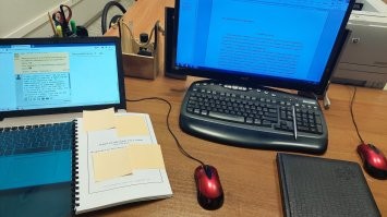 Я даже спорить не стану. Там где есть оксид железа в избытке, в любом случае будет и растворенное железо. Но нерастворенные соли и оксиды железа тоже здоровья не добавляют. Поверьте. Я в этой сфере много лет работаю. В спор вступать не стану, но скажу, что я начальник цеха водоканала миллионного города, а цех мой как раз занимается подъемом, очисткой, обеззараживанием и подачей в сеть воды из реки (водохранилища). Фото просто для подтверждения того, что я не вру про профессию, а вовсе не для спора и доказательства своей правоты.