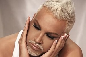 он теперь стал похож на другого "болгарского перца"