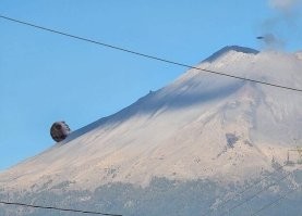 В Мексике заметили неопознанный объект прямо над вулканом Попокатепетль