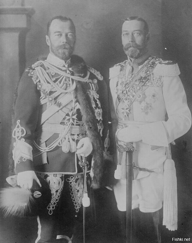 Король Георг V и Николай II, 1913 год.
Они оказывается были двоюродными братьями по матери. Я например не знал. Можно было бы и подписать для повышения образованности фишкян
