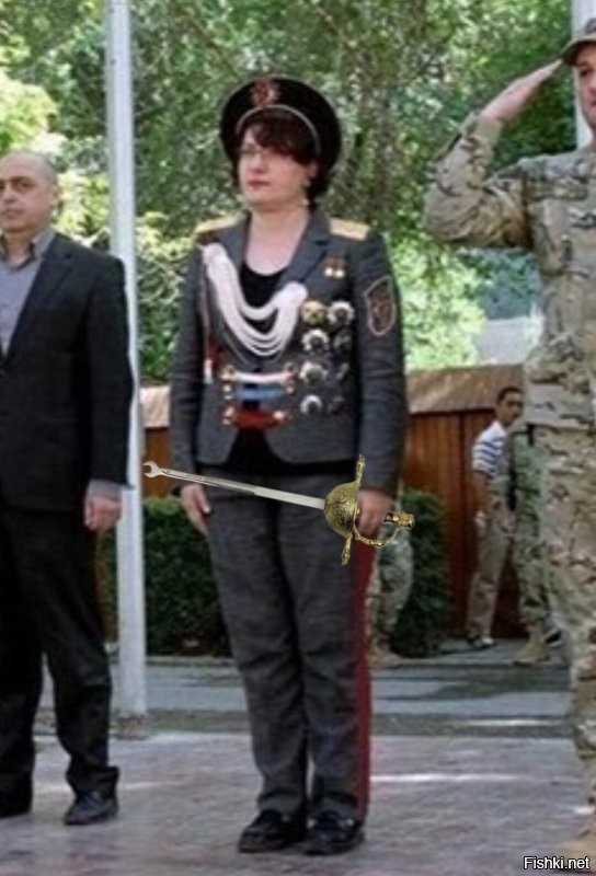 Вот. А в бурке - жарко.