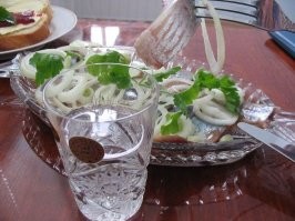 Вот ЗАЧЕМ?  Думал сегодня воздержаться. 
 Нуштош... от судьбы не уйдёшь...