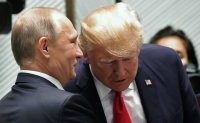 И? А это фото подтверждает, что Трамп агент Путина?
