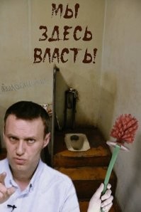 Вместо тысячи слов, я бы объединил в фотошопе эти картинки... если бы умел)))