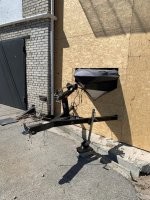 Чтобы вывезти прицеп с лодкой надо разобрать стенку?