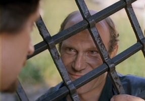 Вот этот отличный палач! Шикарная роль, и артист!