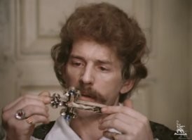 Кто хоть раз смотрел "Гардемарины, вперёд!", тот знает.