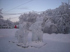 Обычная зима в Мурманске... не удивил... Нас удивить Зимой??? Это автору в Африку надо.