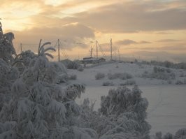 Обычная зима в Мурманске... не удивил... Нас удивить Зимой??? Это автору в Африку надо.