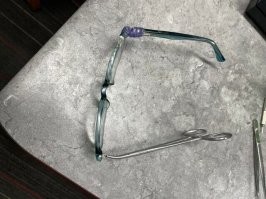 Так на скорую, потом он ее синей изолентой примотает, как другую