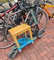 А что не так-то? Беговел на минималках.