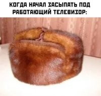 В армию тебе надо. Научишься спать маршируя на плацу под строевую песню.