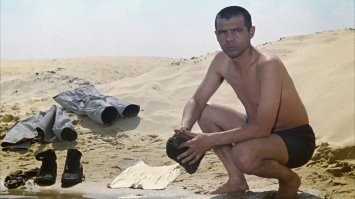 Все побежали и я побежал.