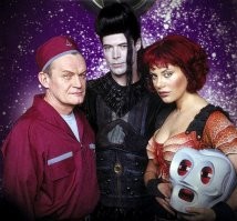 Вспомнился ещё этот треш, от которого категорически невозможно было оторваться.)