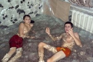 Гидроизоляция это ладно, а домик не сложится как карточный? Какой вес у такого бассейна?